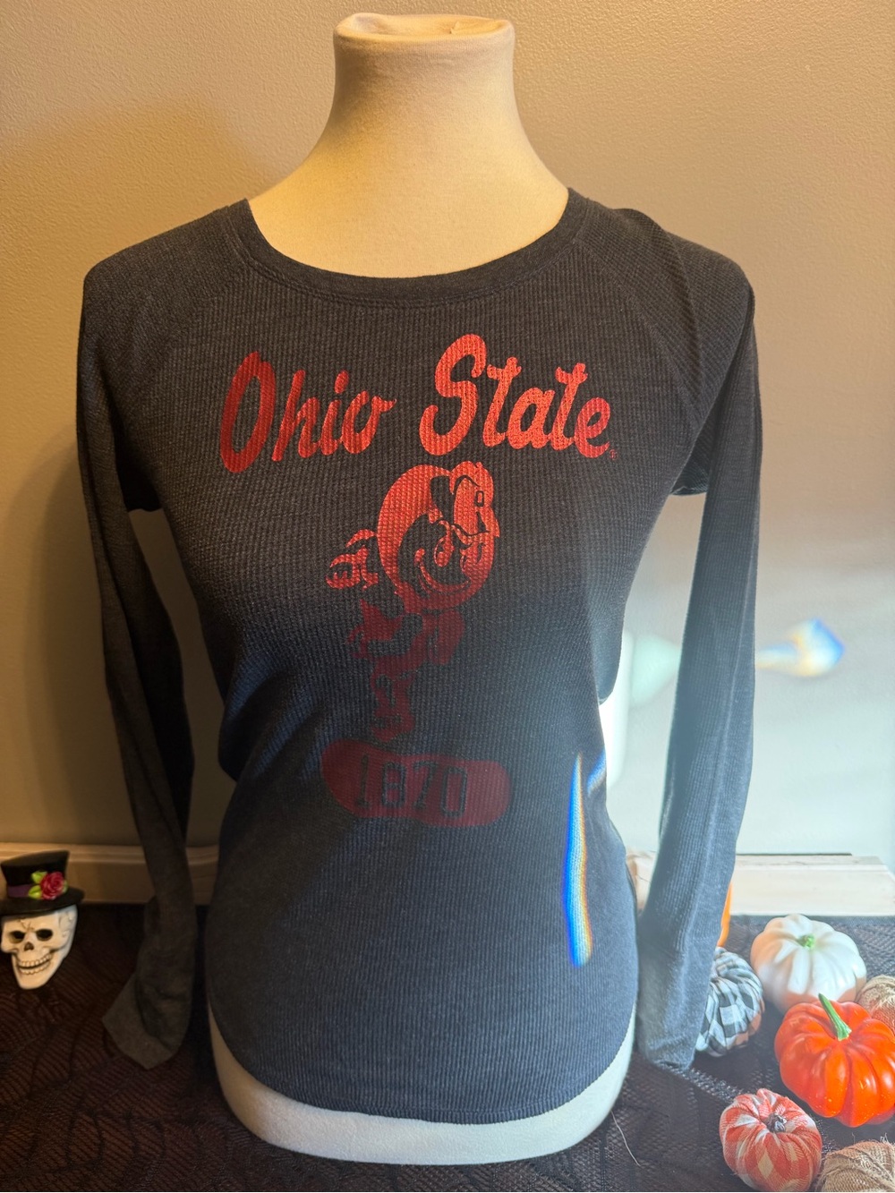 Women's Charcoal Long-Sleeve Thermal with Red Ohio State Graphic